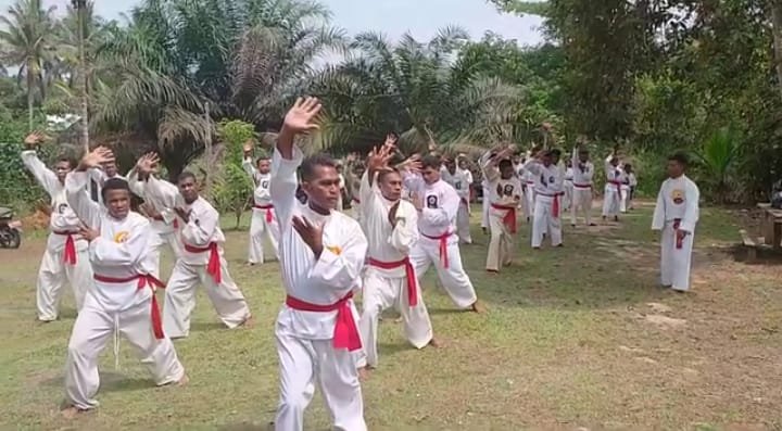 AKU CINTA SILAT PERISAI DIRI